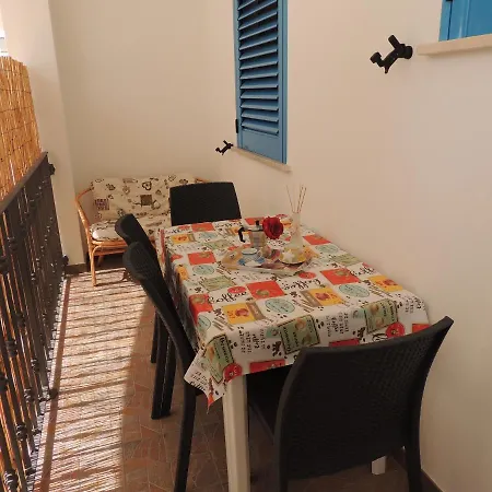 Trilocale Nella Splendida Marina Di Con A/c E Garage Privato Nyaraló Torre Pali